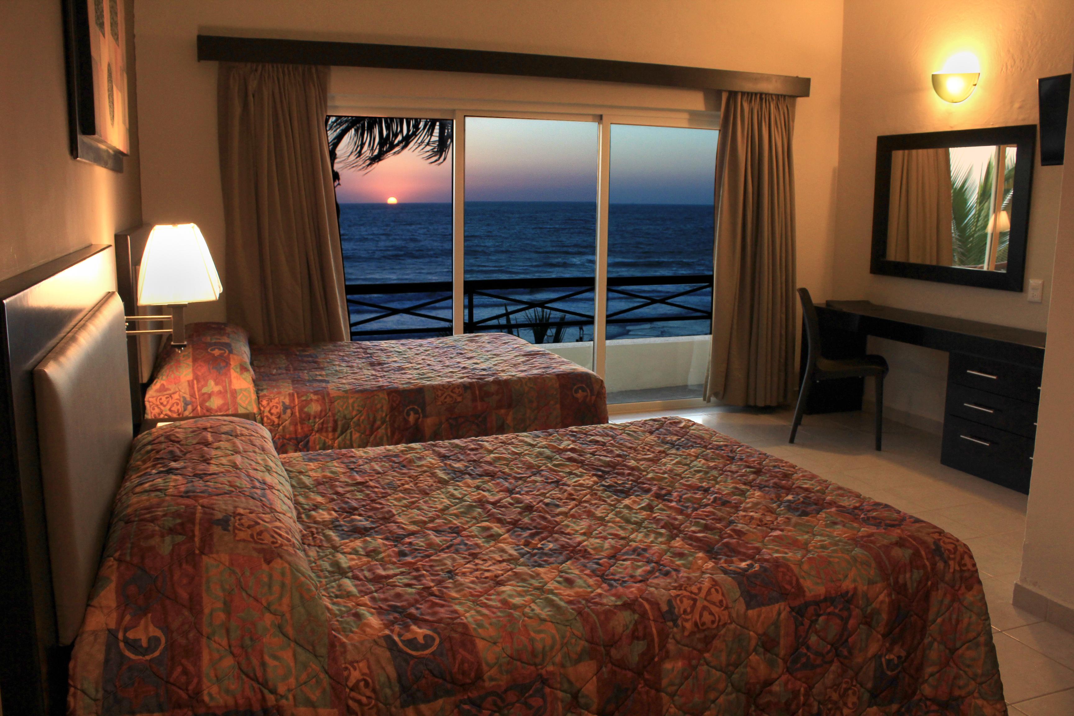 Hotel La Siesta Malecon Mazatlan Exterior photo