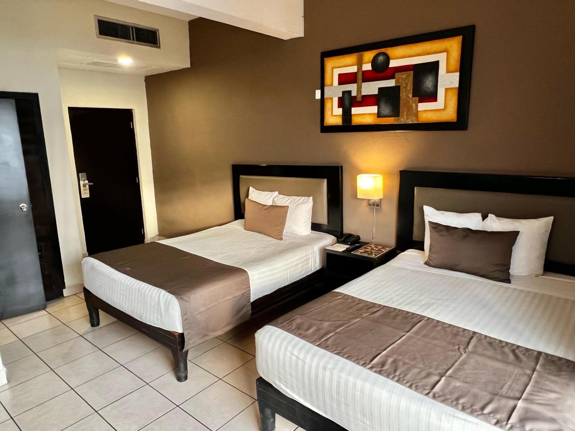 Hotel La Siesta Malecon Mazatlan Room photo