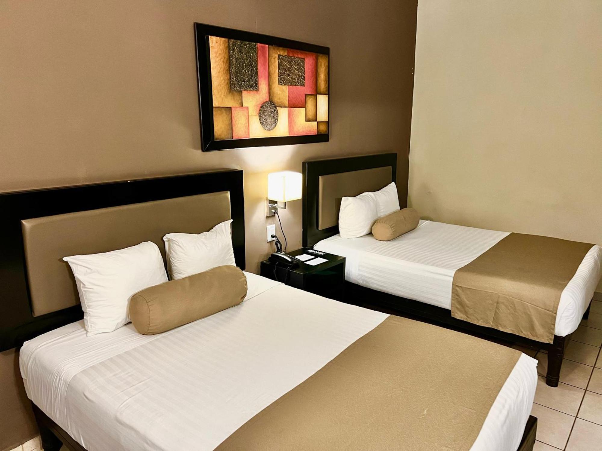 Hotel La Siesta Malecon Mazatlan Room photo