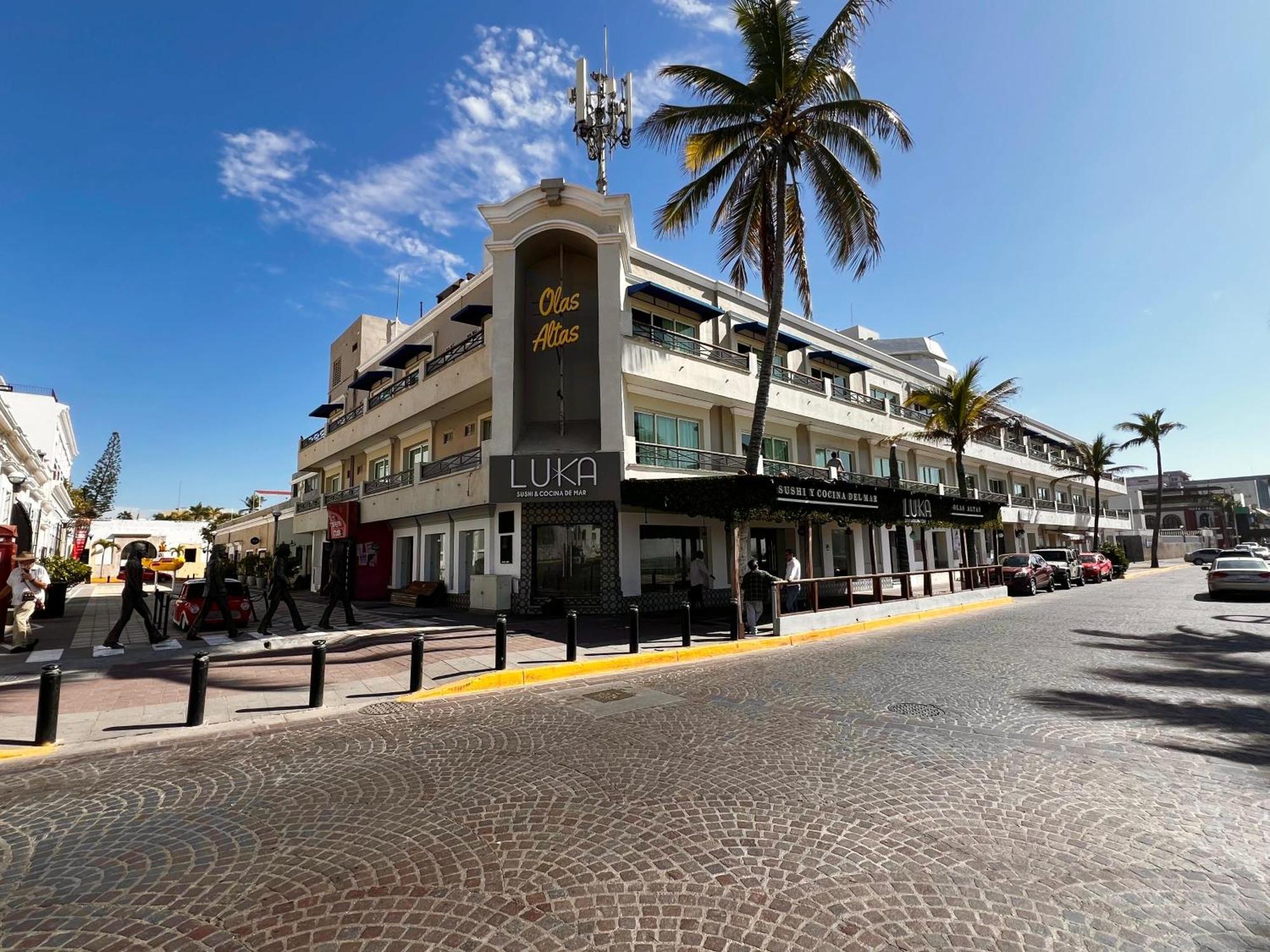 Hotel La Siesta Malecon Mazatlan Exterior photo