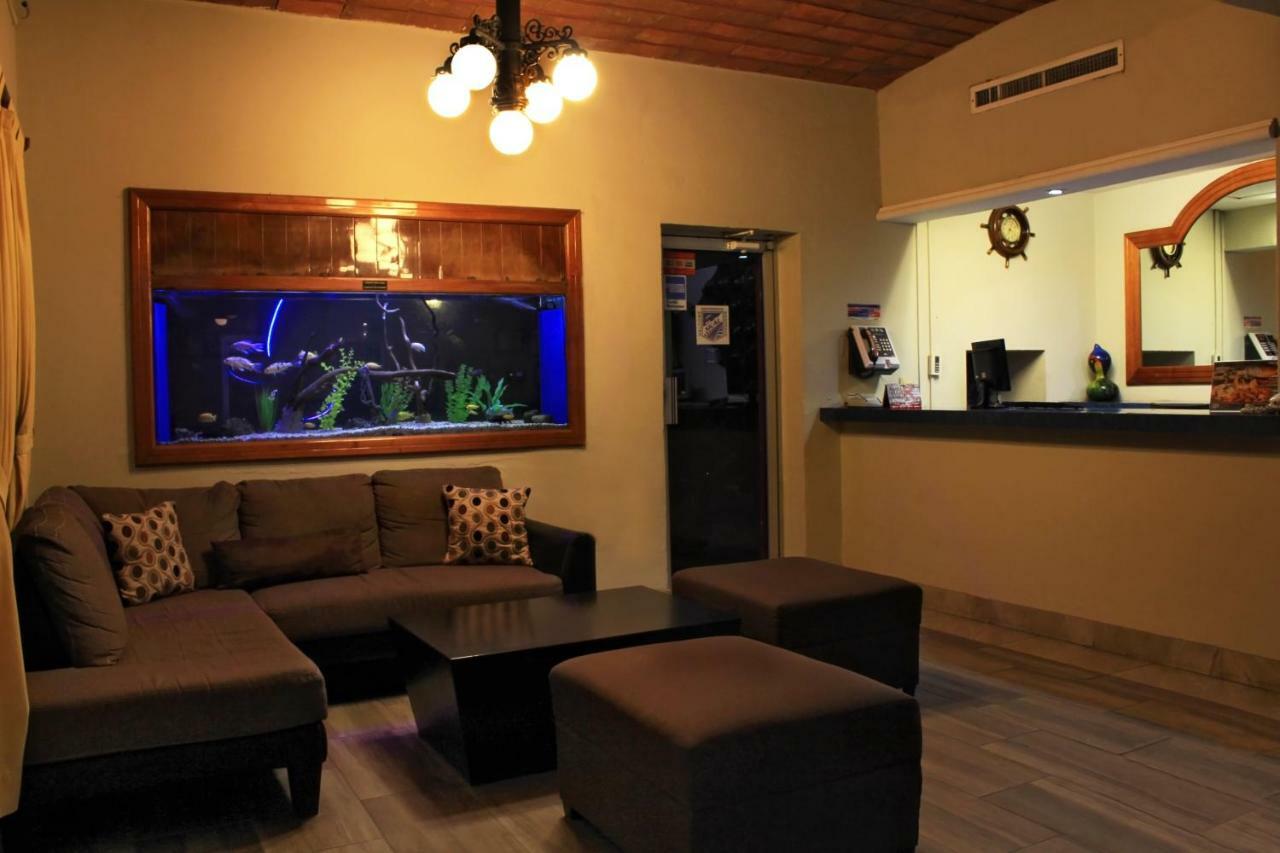 Hotel La Siesta Malecon Mazatlan Exterior photo